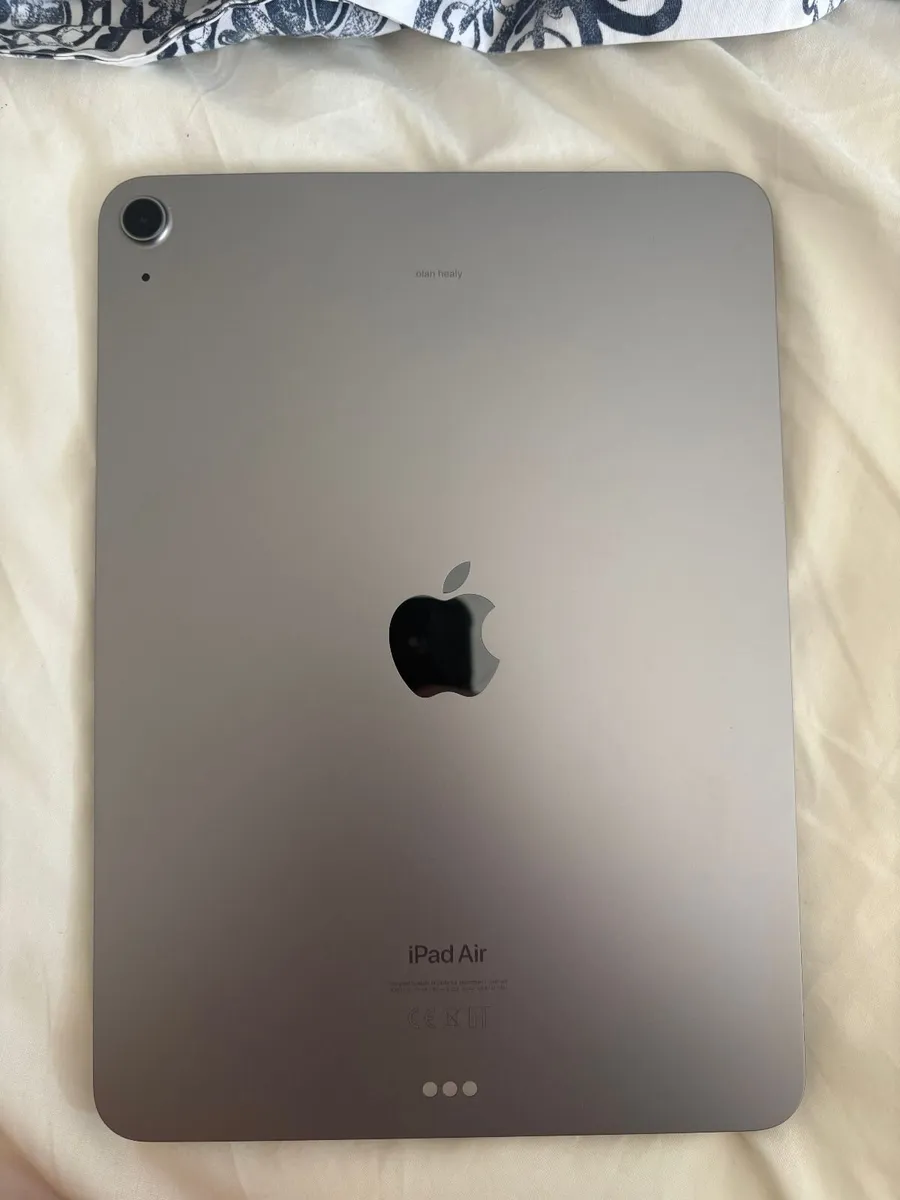 iPad Air 11-inch (M2) 128GB with Apple Pencil Pro - Image 1