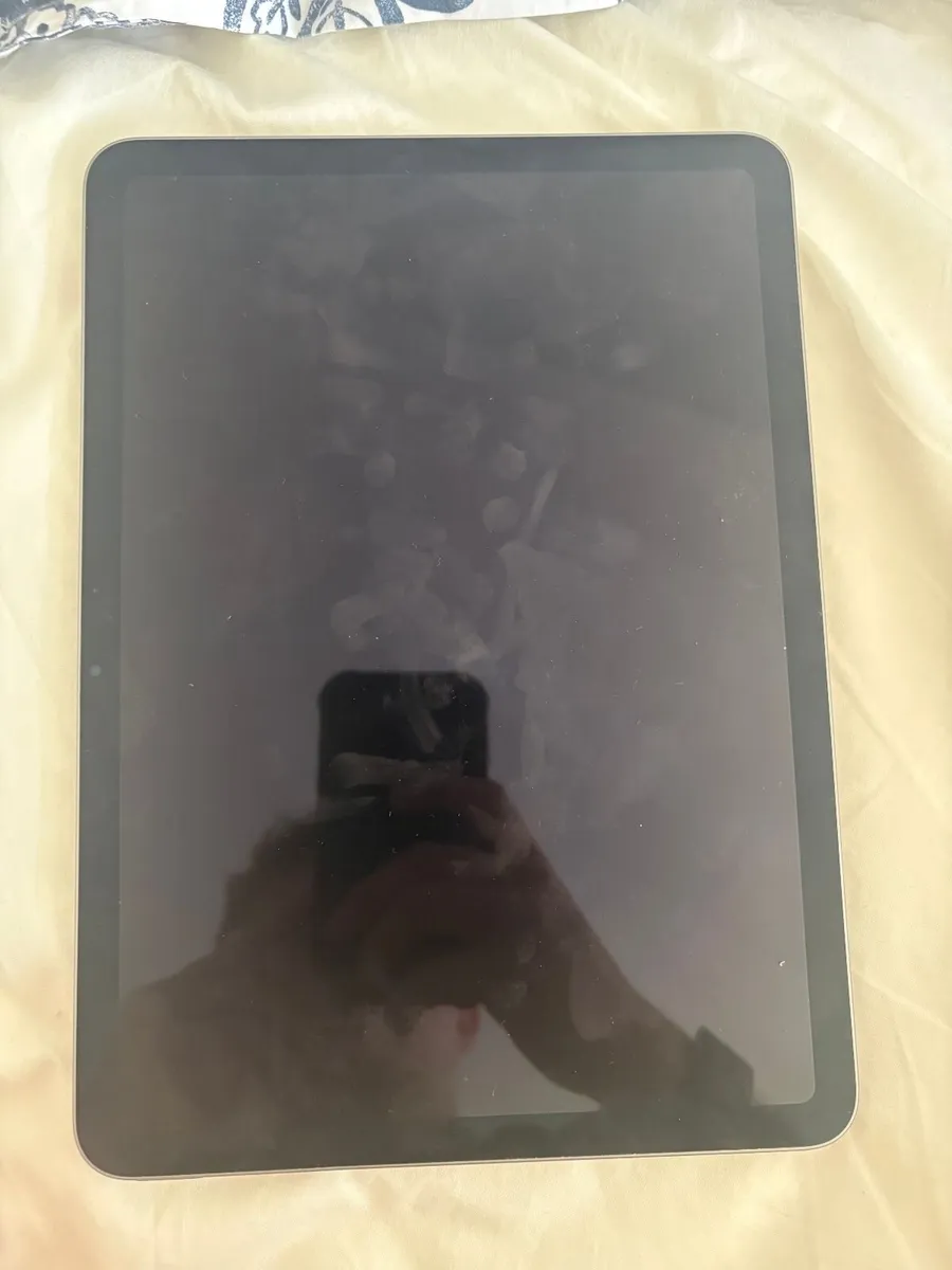 iPad Air 11-inch (M2) 128GB with Apple Pencil Pro - Image 3