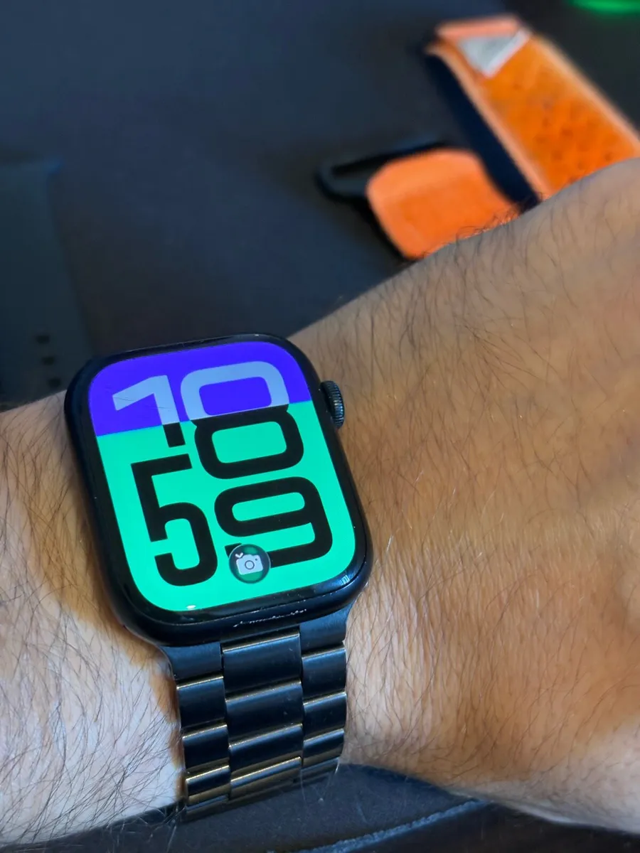 Apple Watch Series 8 45mm - Image 1