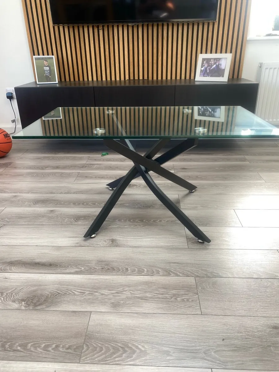 Glass table - Image 3