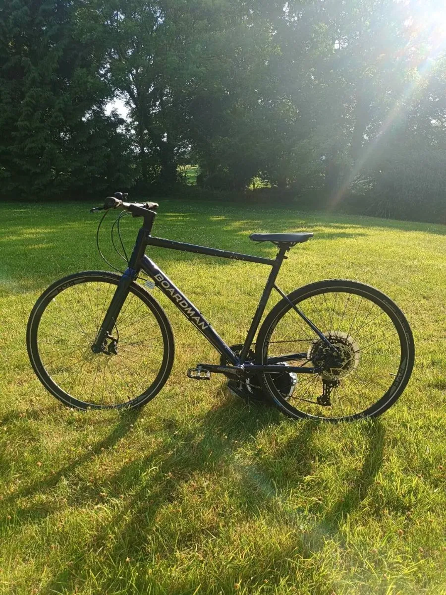 BOARDMAN HYB 8.9 28/12s size Large - Image 1