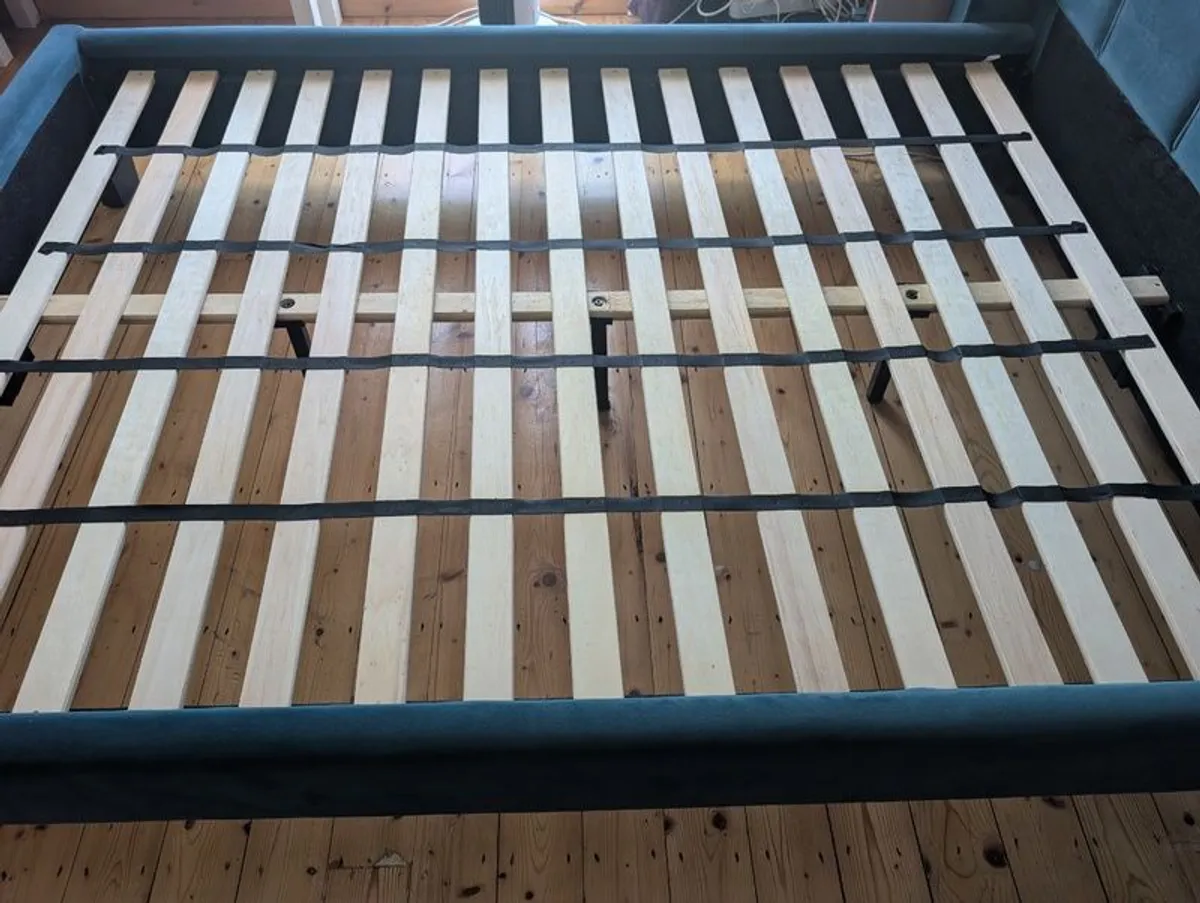 Cloudy Teal Velvet Double 4'6 Bed Frame - Image 4