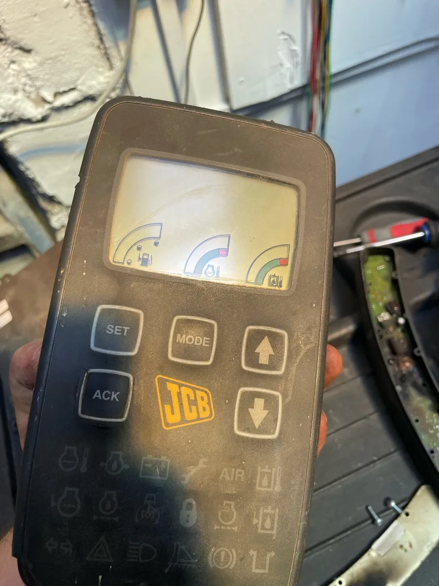 Wanted JCB JS130 ECU - Image 3