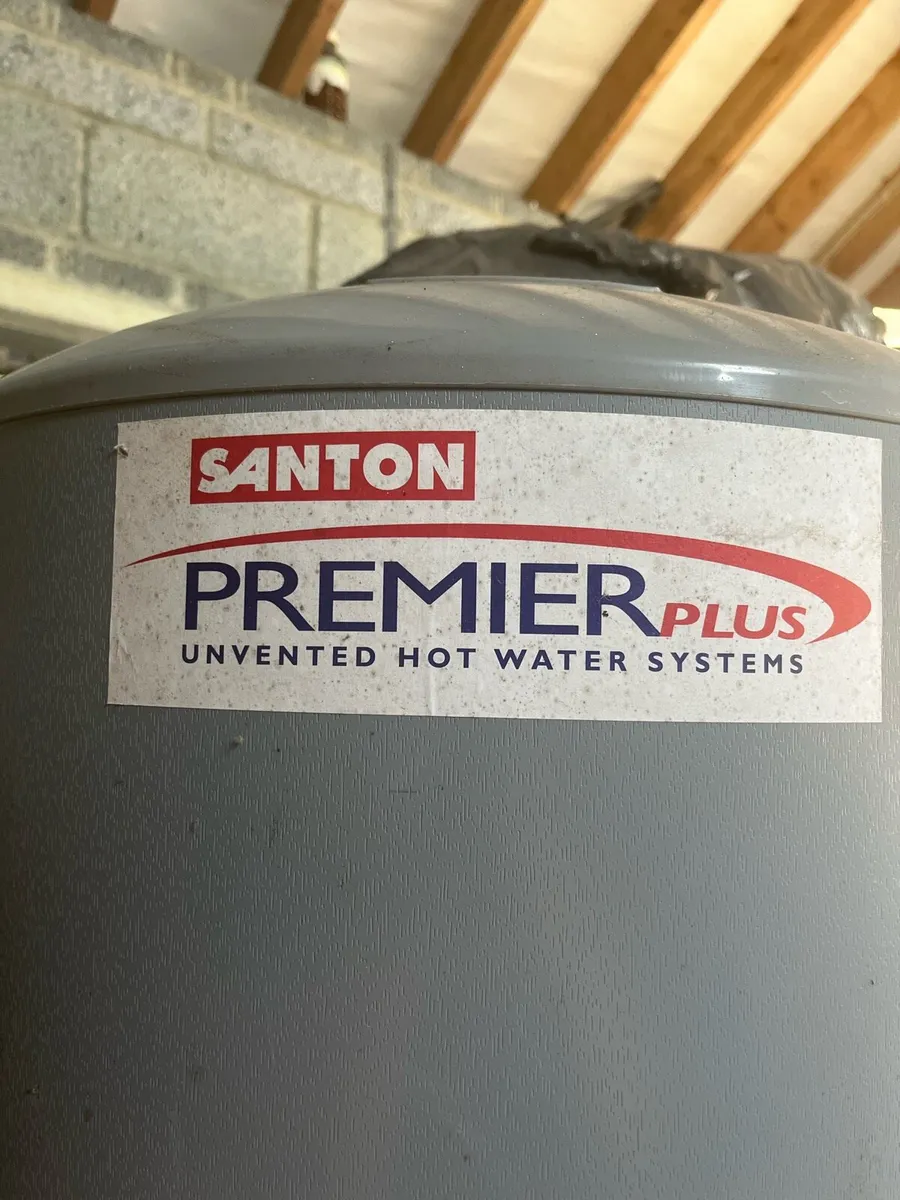 Hot water Tank - Image 1