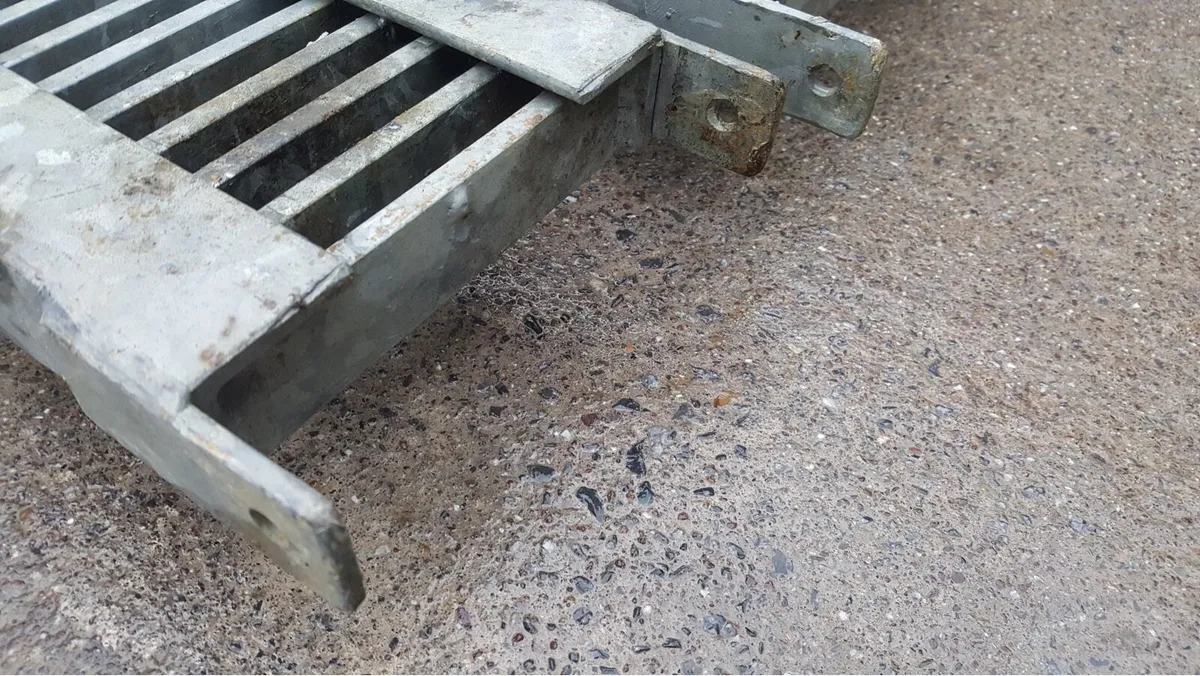 Galvanised channel drain grates - Image 3