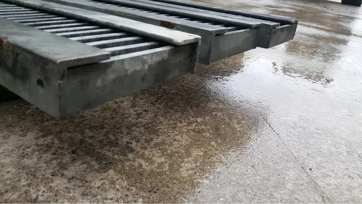 Galvanised channel drain grates - Image 4