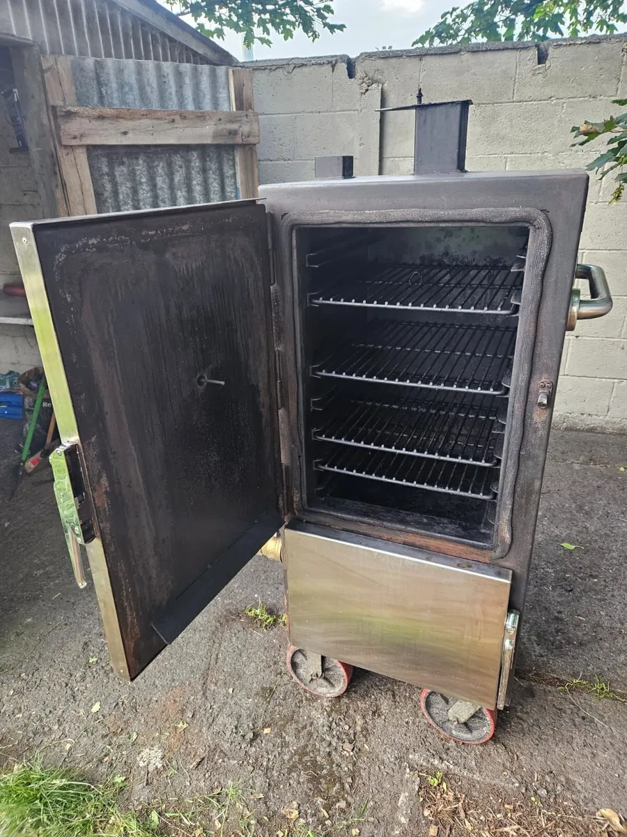 BBQ Smoker - Image 3