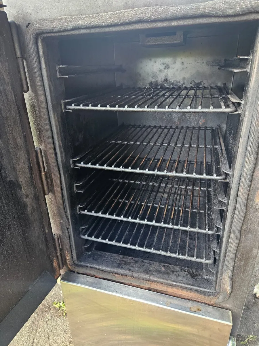 BBQ Smoker - Image 4