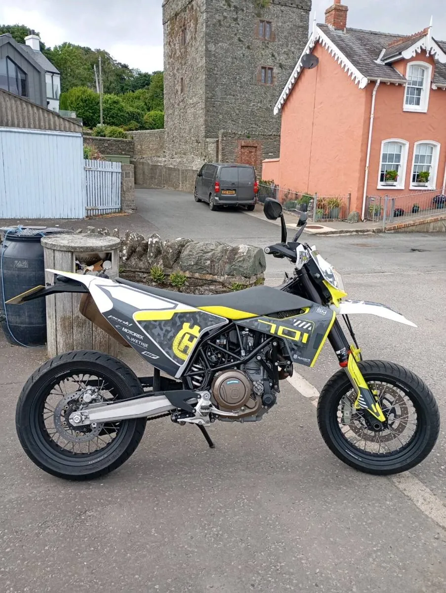 Husqvarna 701 supermoto - Image 3