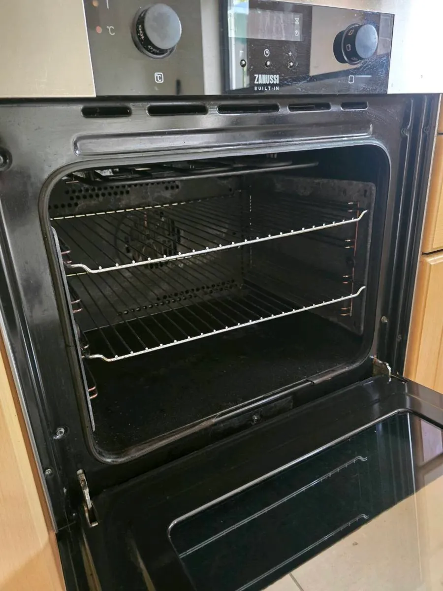 Hob, Oven, Fridge - Image 2