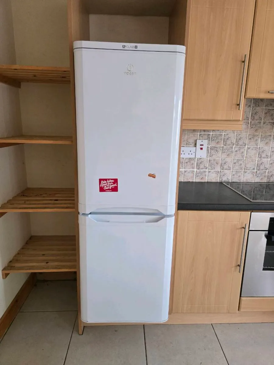 Hob, Oven, Fridge - Image 4