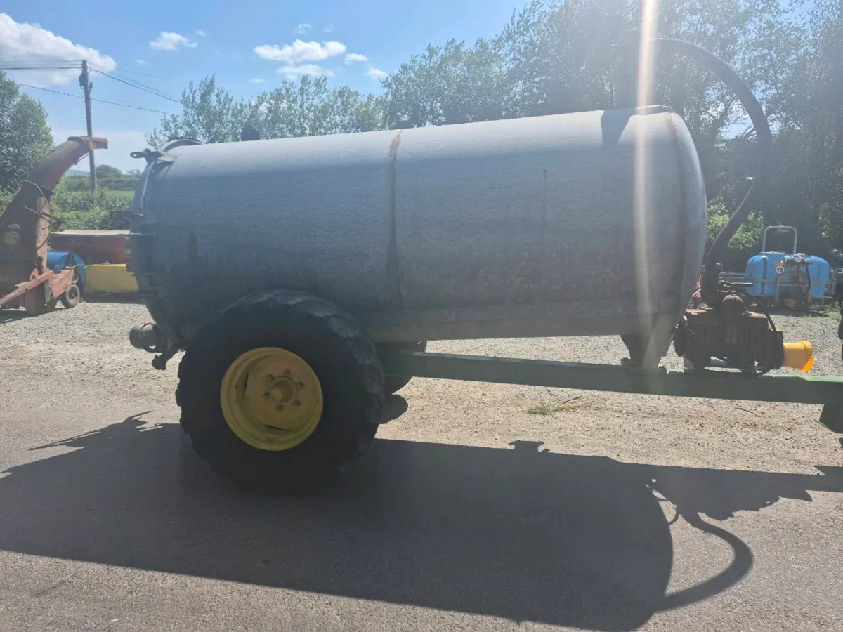 Vacuum tank - Image 1