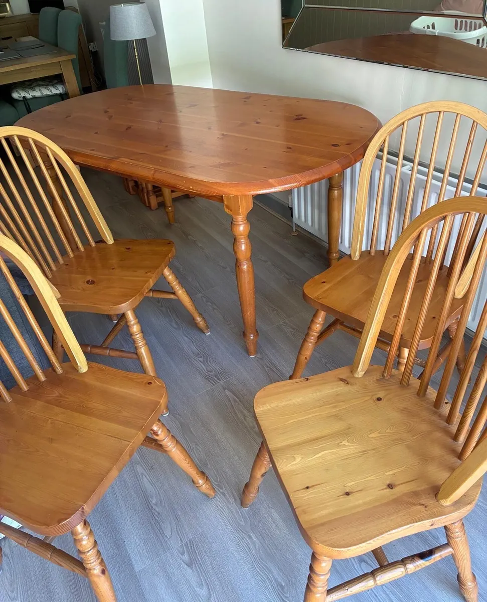 Table and Chairs - Image 1