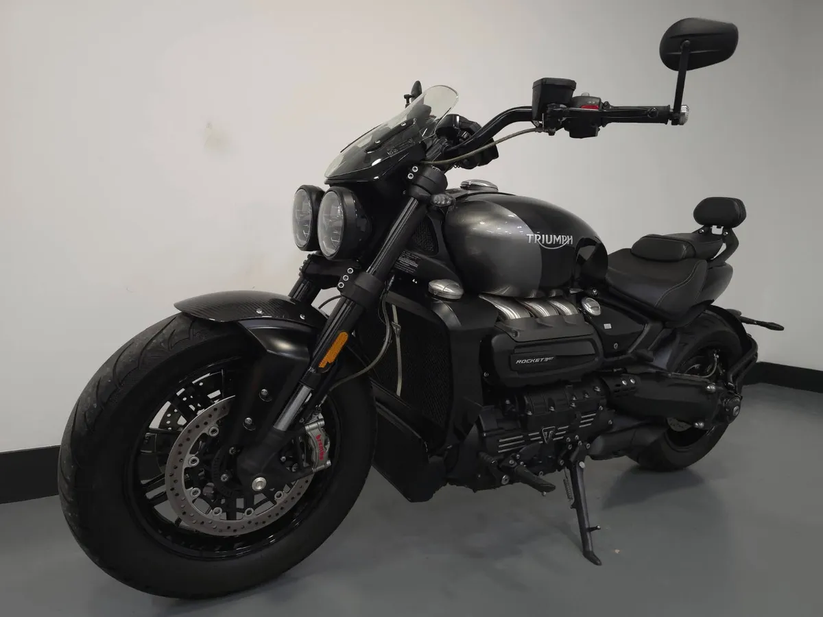 TRIUMPH ROCKET 3 GT TRIPLE BLACK - Image 4