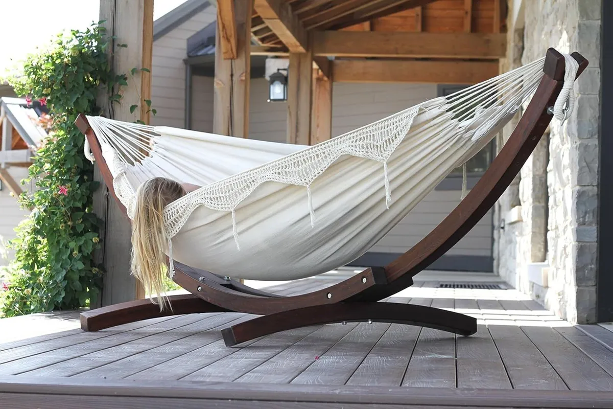 C8spct-00 Double Cotton Hammock with Solid Pine - Image 2