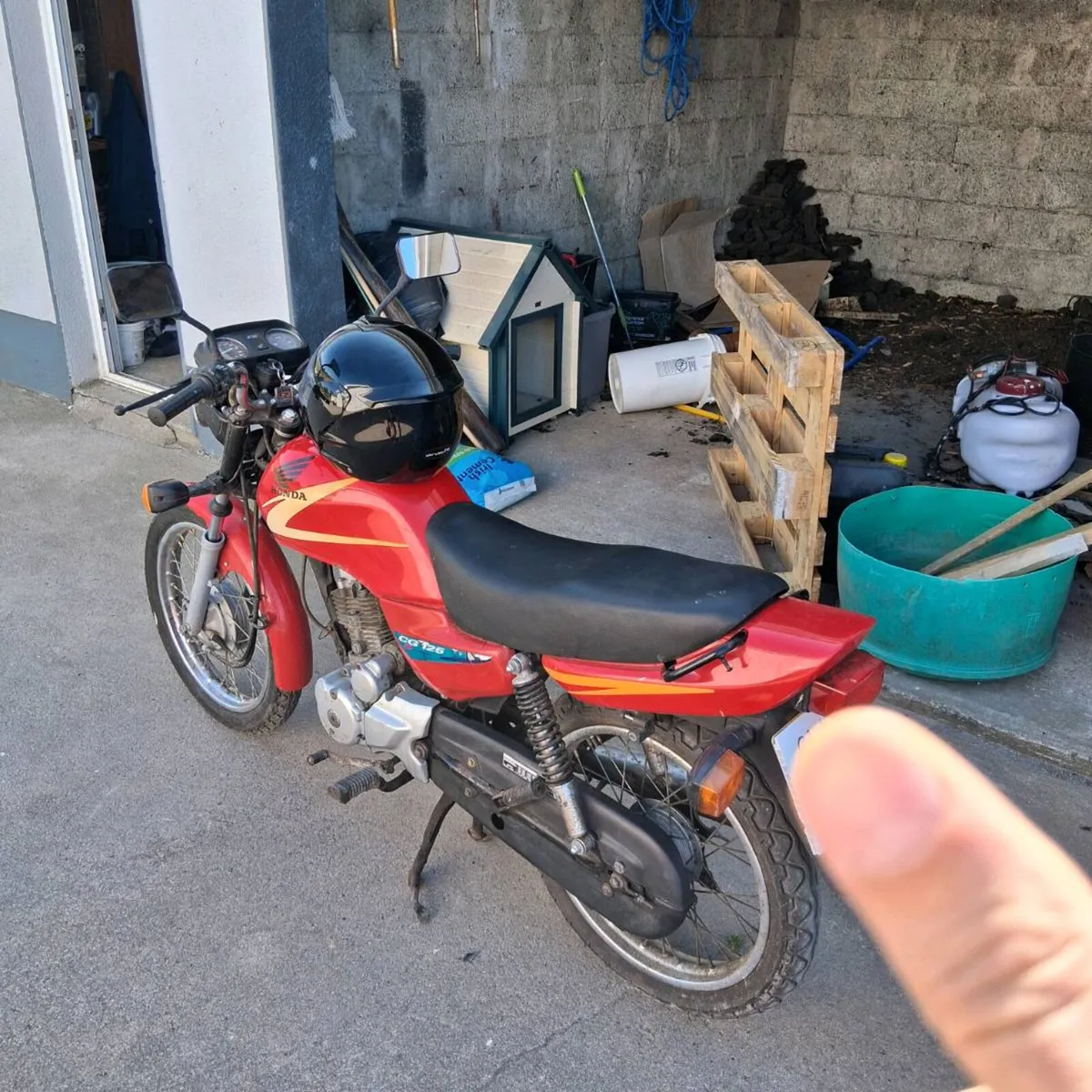 Honda 125 Motorcycle - Image 3