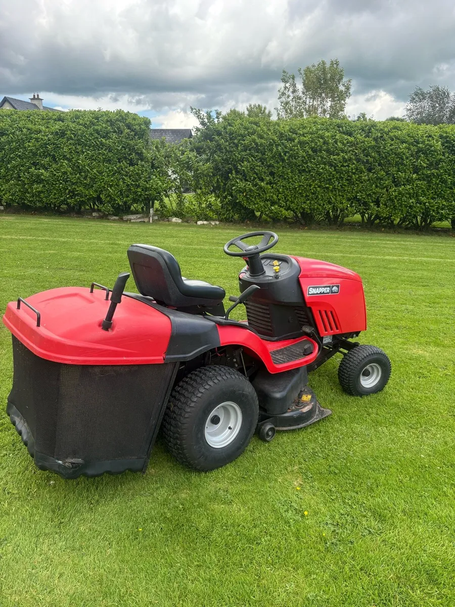Snapper ride on mower - Image 2
