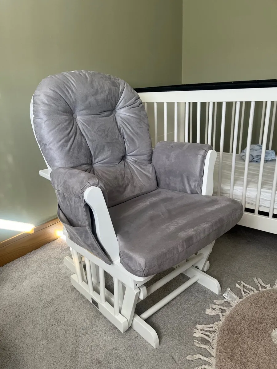 Babylo Nursing chair and footstool