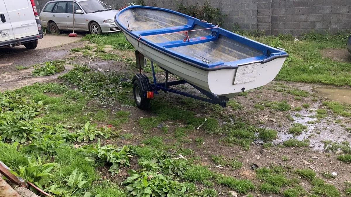 Lake boat - Image 2