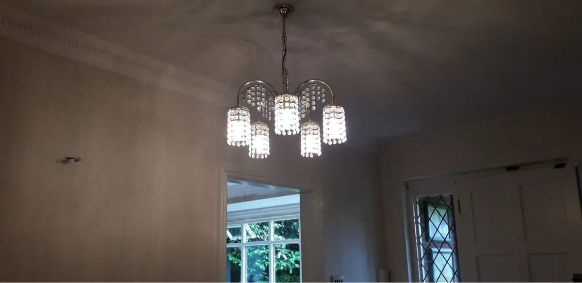 Matching crystal chandeliers & 2 hallway pendant - Image 1