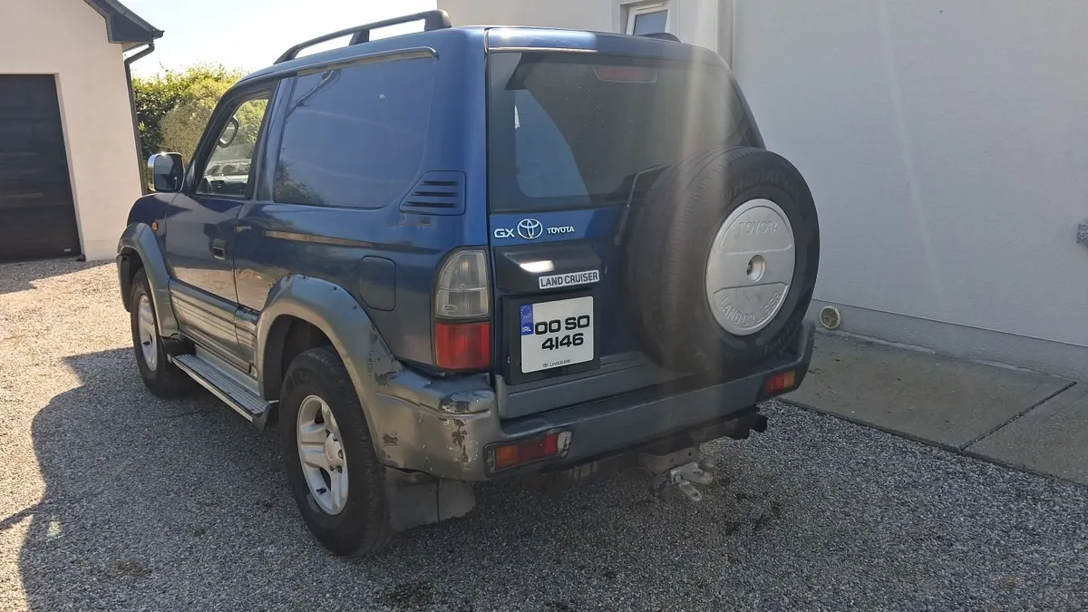Toyota Land Cruiser 2000 - Image 2