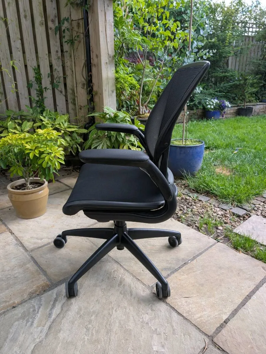 Ergonomic office chair - Image 2
