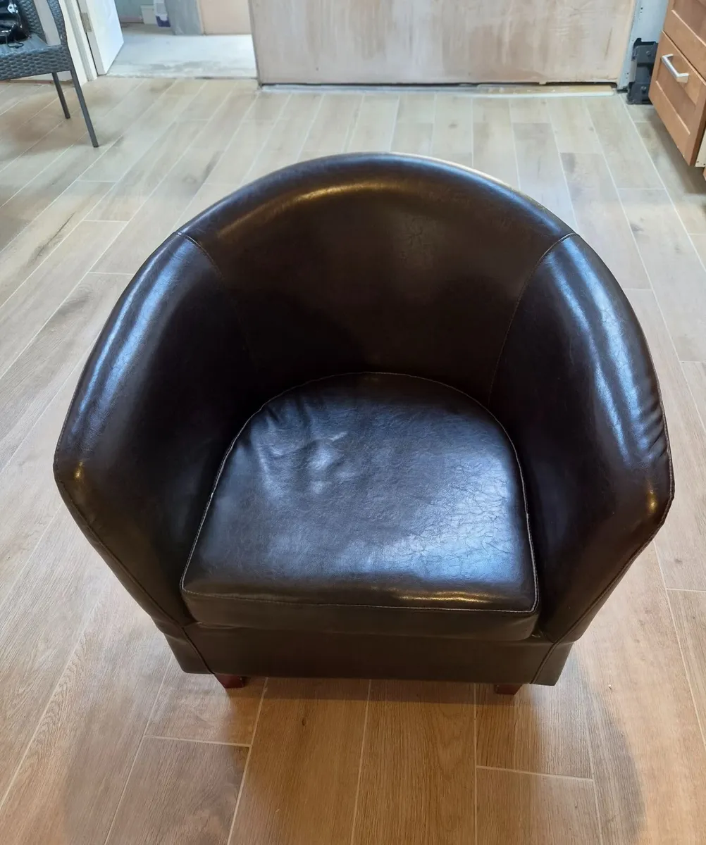 Tub chair - Image 2