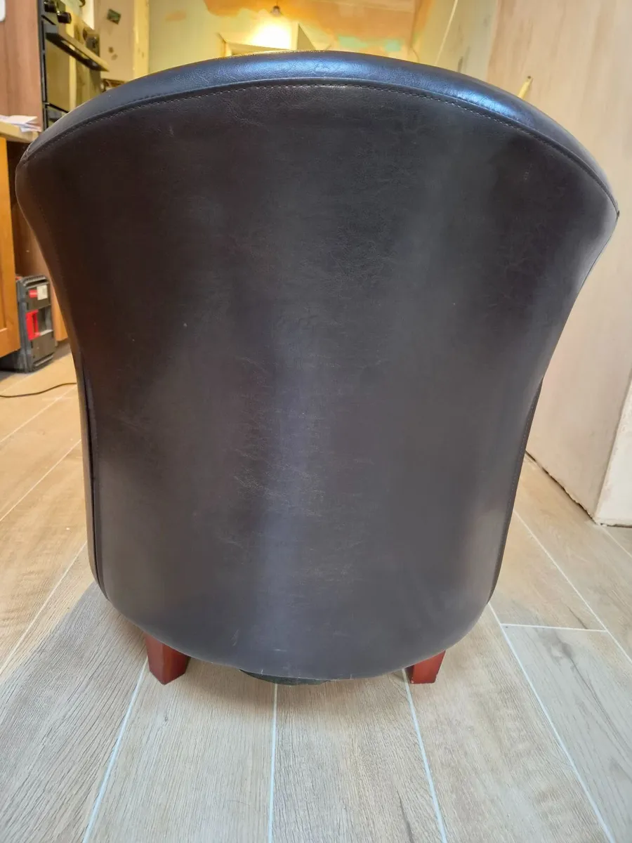 Tub chair - Image 3