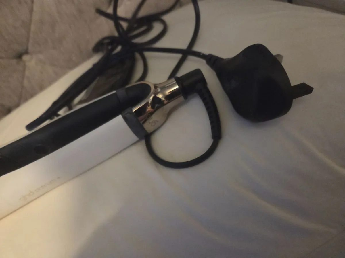 GHD Platinum Straightners - Image 1