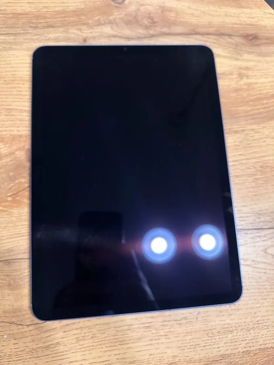 iPad Air 5 - Image 3