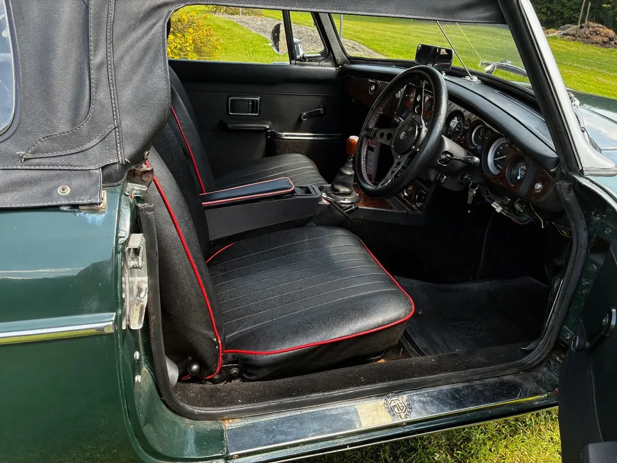 MG MGB 1978 - Image 2