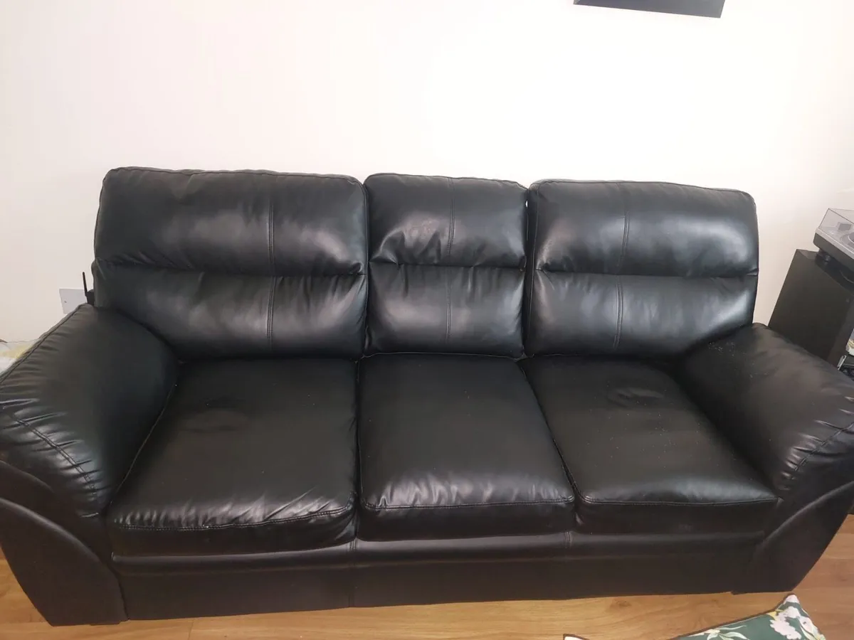 3 seat and 2 seat couches - Image 1