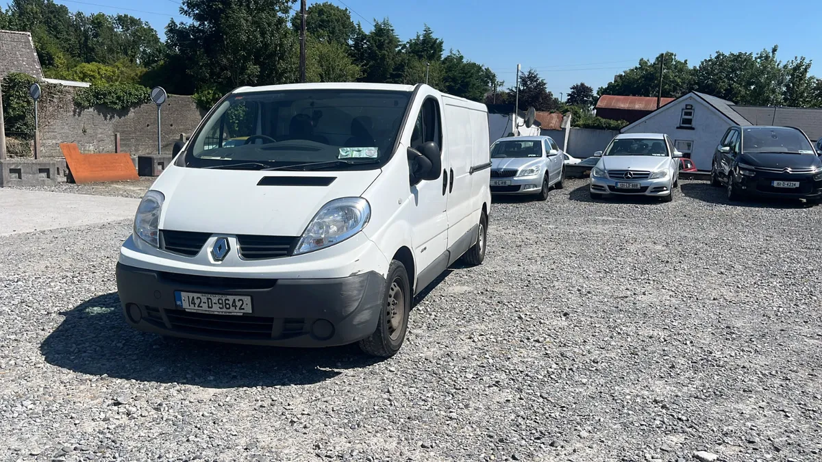 2014 Renault Trafic 2.0 Lwb Taxed and tested - Image 2