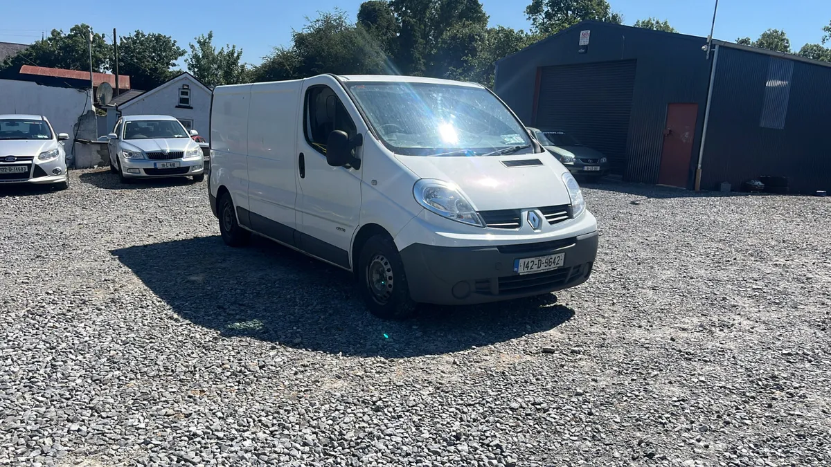 2014 Renault Trafic 2.0 Lwb Taxed and tested - Image 1