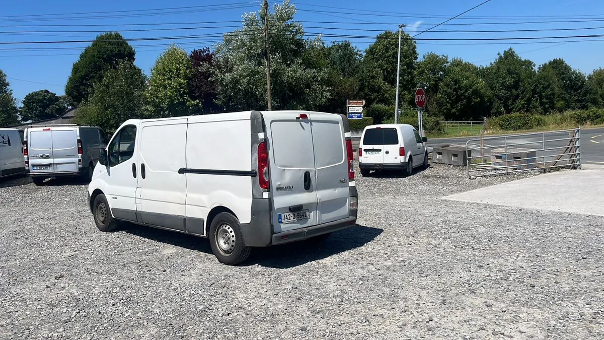 2014 Renault Trafic 2.0 Lwb Taxed and tested - Image 4