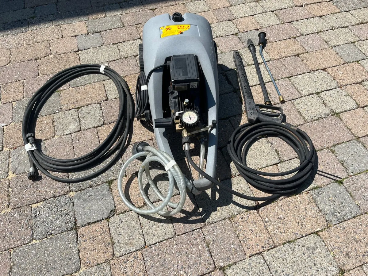 Power washer - Image 1