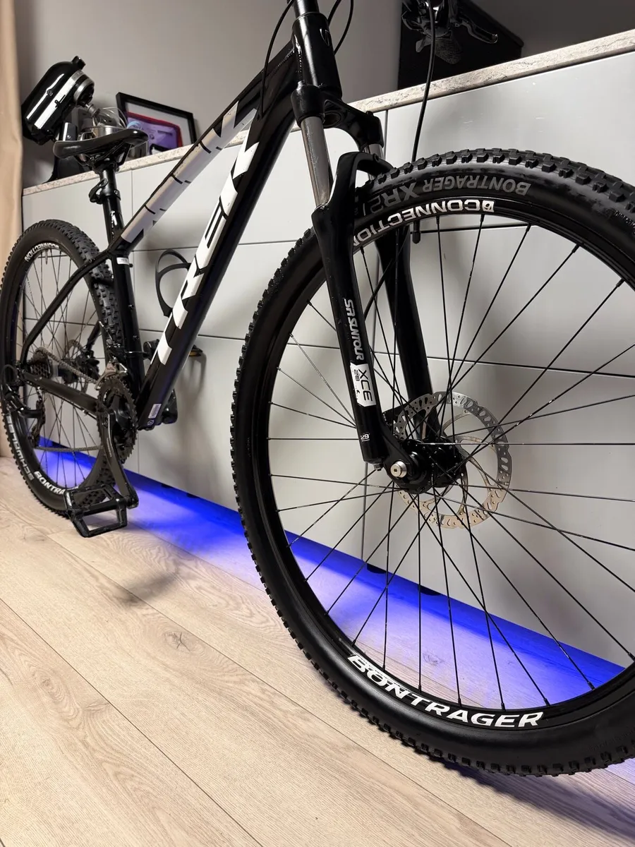 TREK Marlin 5 Bike - Image 4