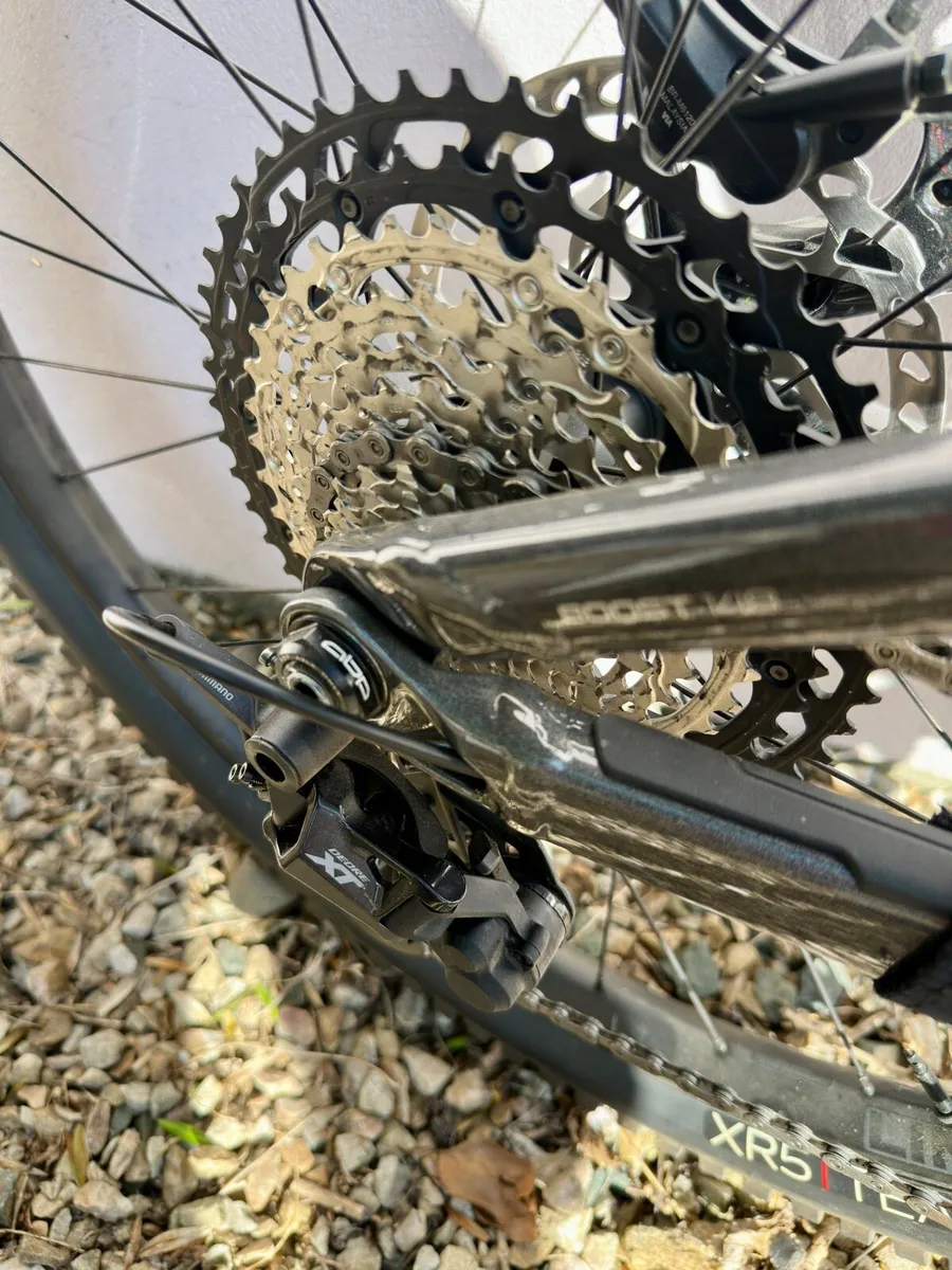 Trek Remedy 8 Prismatic mountain bike - Image 2