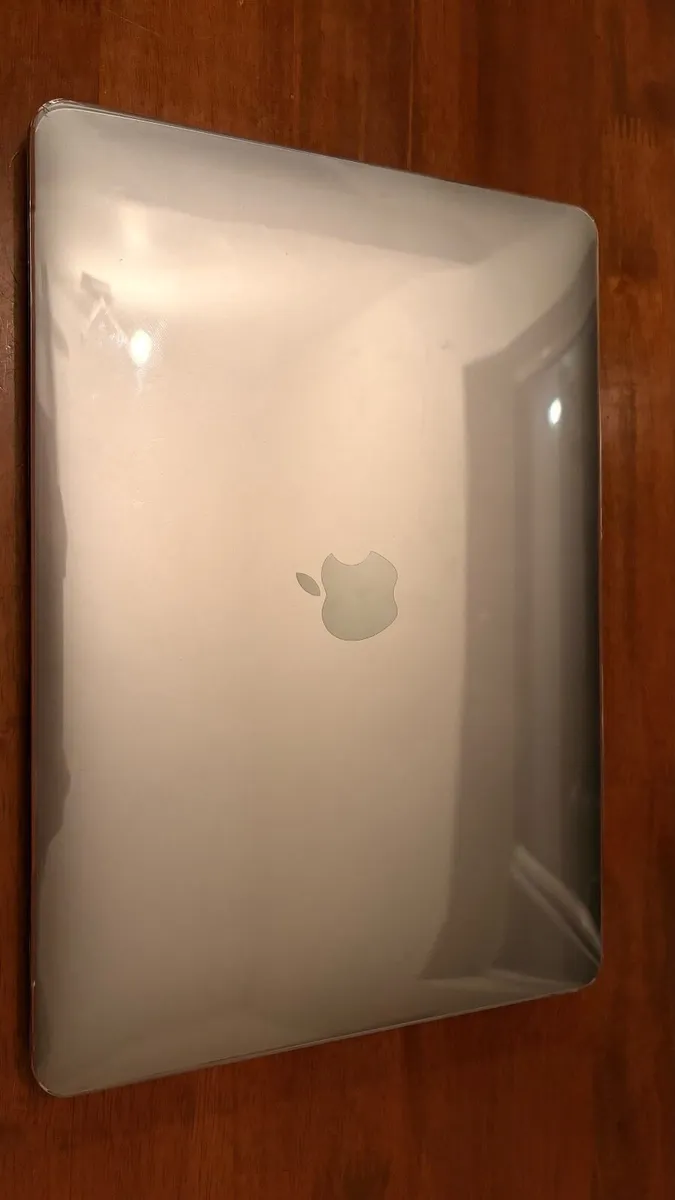 Macbook air M1 2020 8gb 256gb Excellent - Image 2