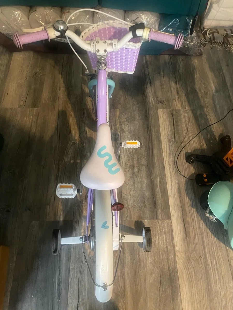 Child’s Bike - Image 4