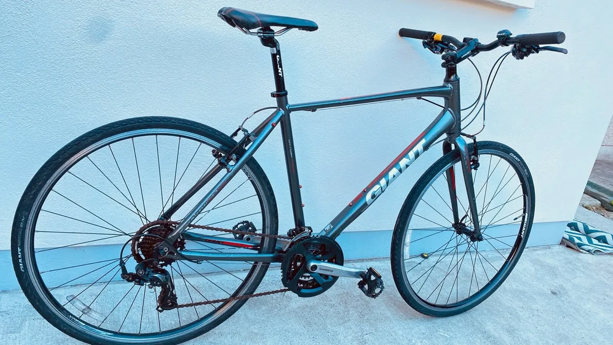 Cycle-Escape 3 Hybrid Bike (L)Serviced - Image 3