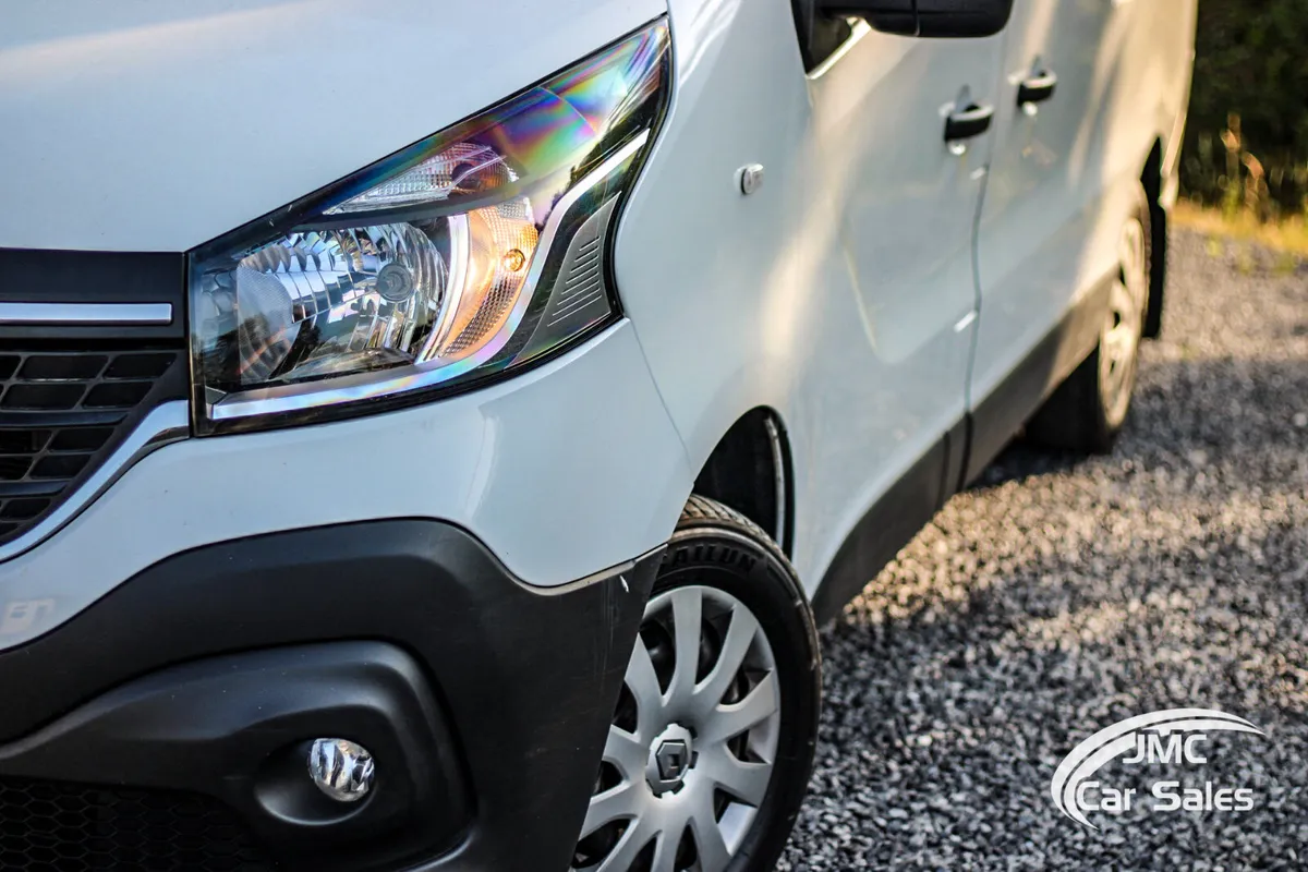 2021 RENAULT TRAFFIC  LWB - Image 3