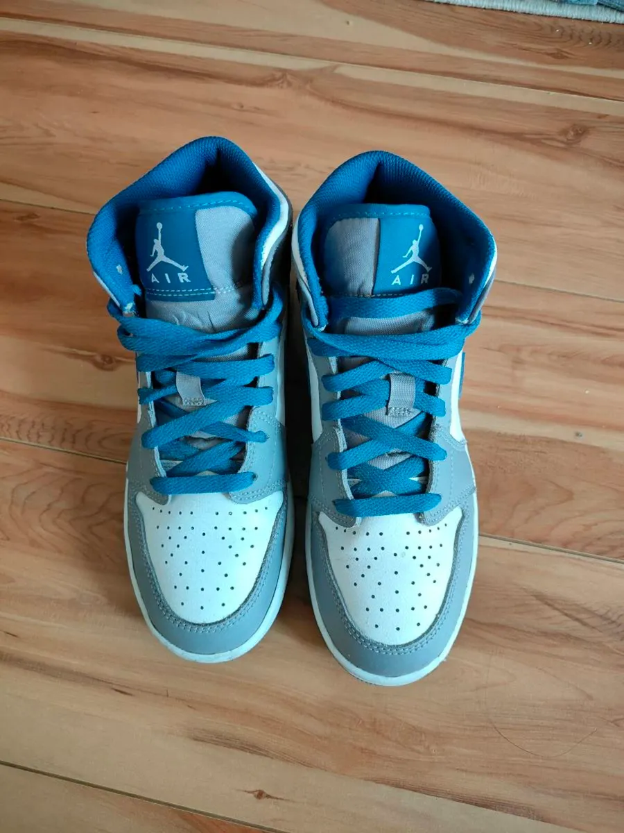 Nike Air Jordan 1 Mid GS "True Blue Cement" - Image 1