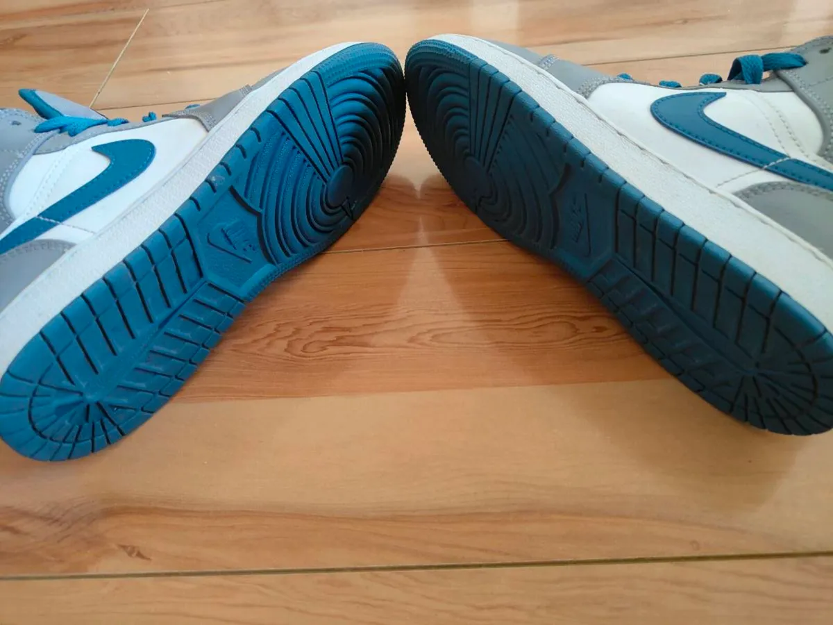 Nike Air Jordan 1 Mid GS "True Blue Cement" - Image 4