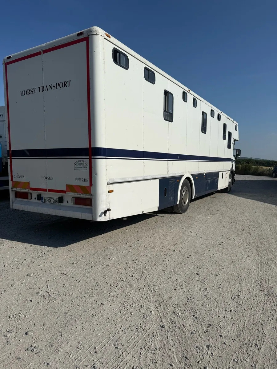 Scania 9 horse with living - Image 3