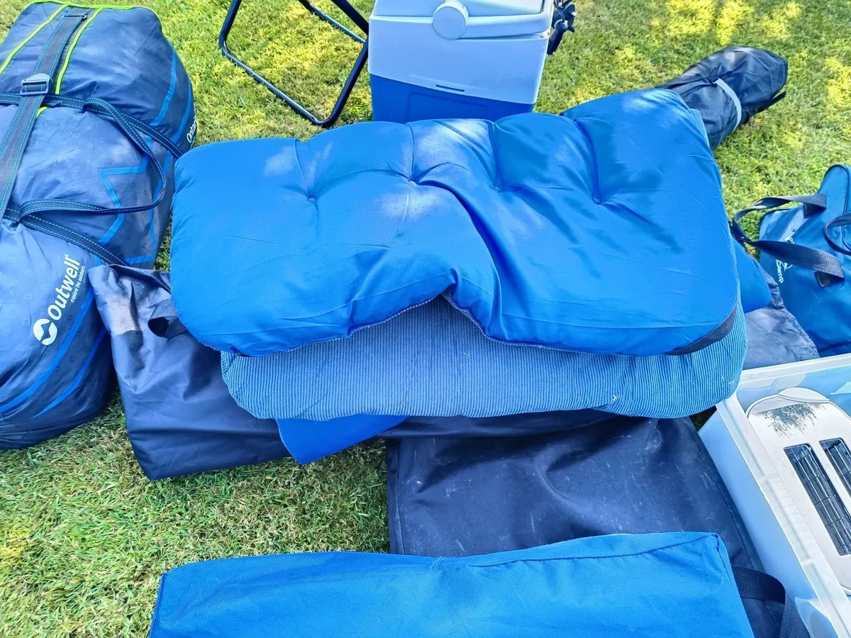 Complete set of camping equipment - Image 4