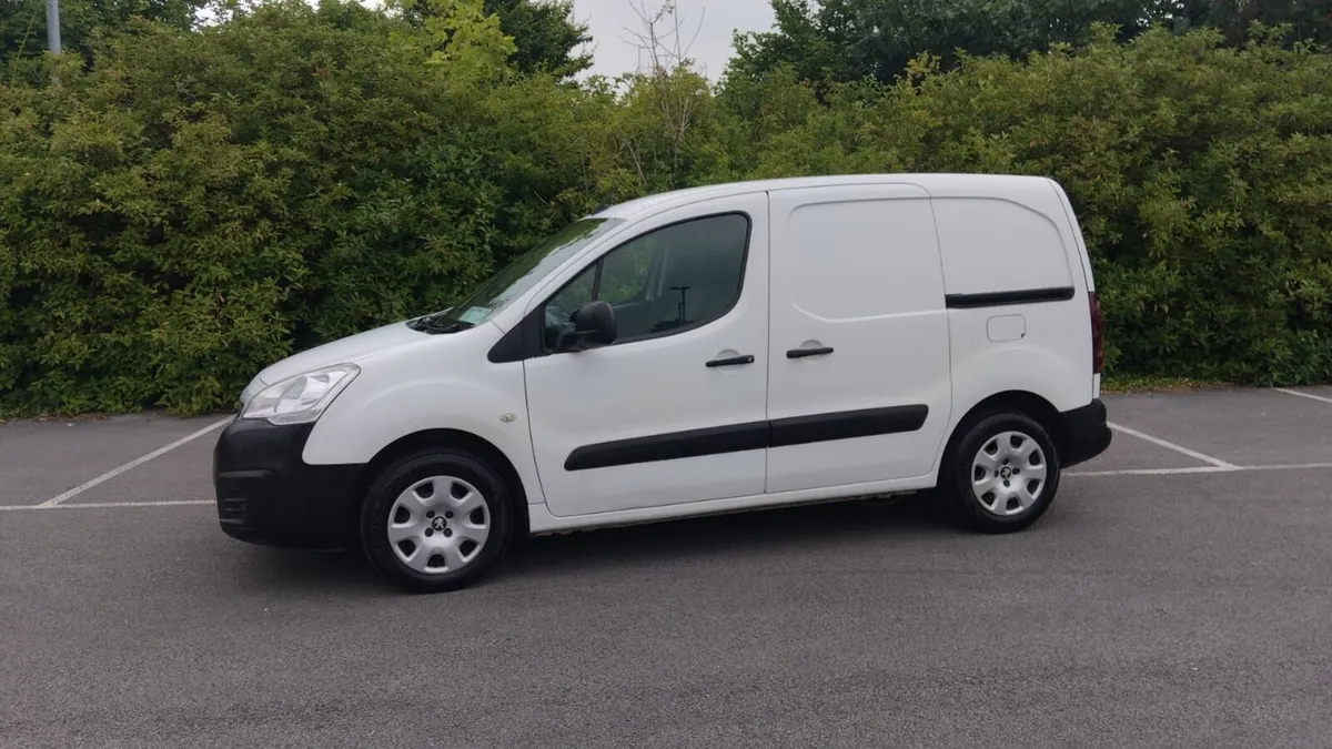 Peugeot Partner 3 Seat A/C. CVRT Test & Taxed. - Image 1