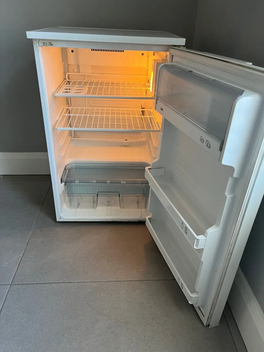 Lec Under counter fridge - Image 2