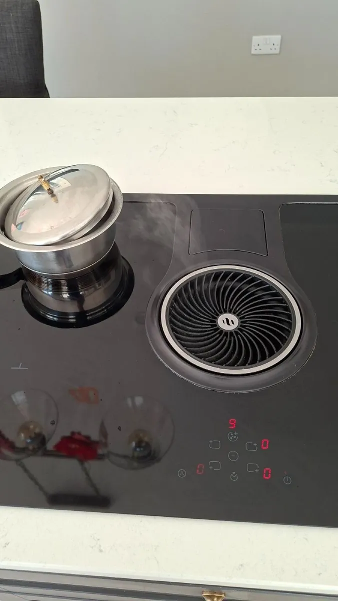 kitchen self extracting hob - Image 3