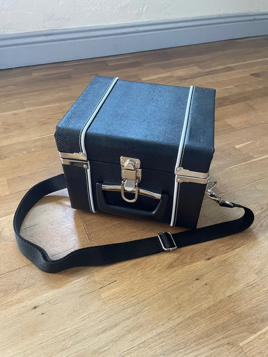 Concertina hard case, brand new - Image 1